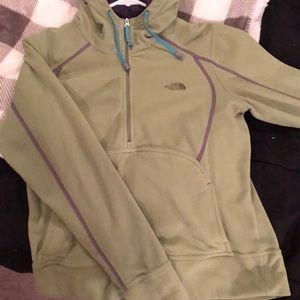 “North face” Fleece half zip